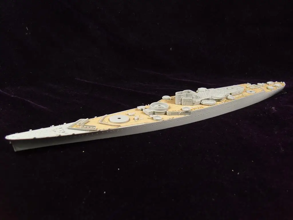 

ARTWOX 05751 Richelieu French battleship wooden 1946 deck AW20055 Trumpeter