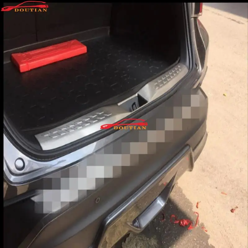 

Car Styling Sticker for Toyota C-HR CHR Accessories 17-20 stainless steel built-in inner rear bumper protector foot plate Trunk