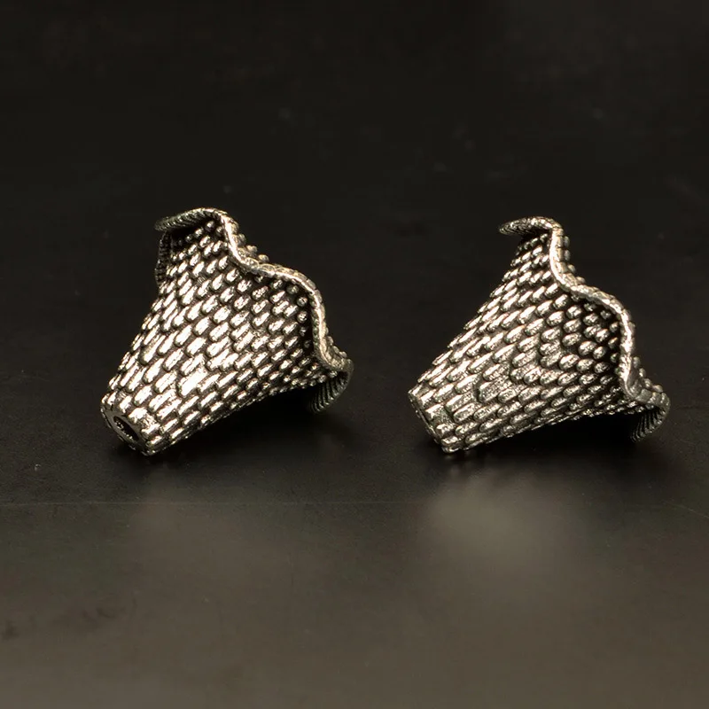10 sztuk/partia Craft kształt rogu koraliki ze stopu Cap 20x16mm złoty/srebrny ręcznie robione kolczyki kurtki frędzle zaślepki DIY tworzenia biżuterii urok — zdjęcie 4