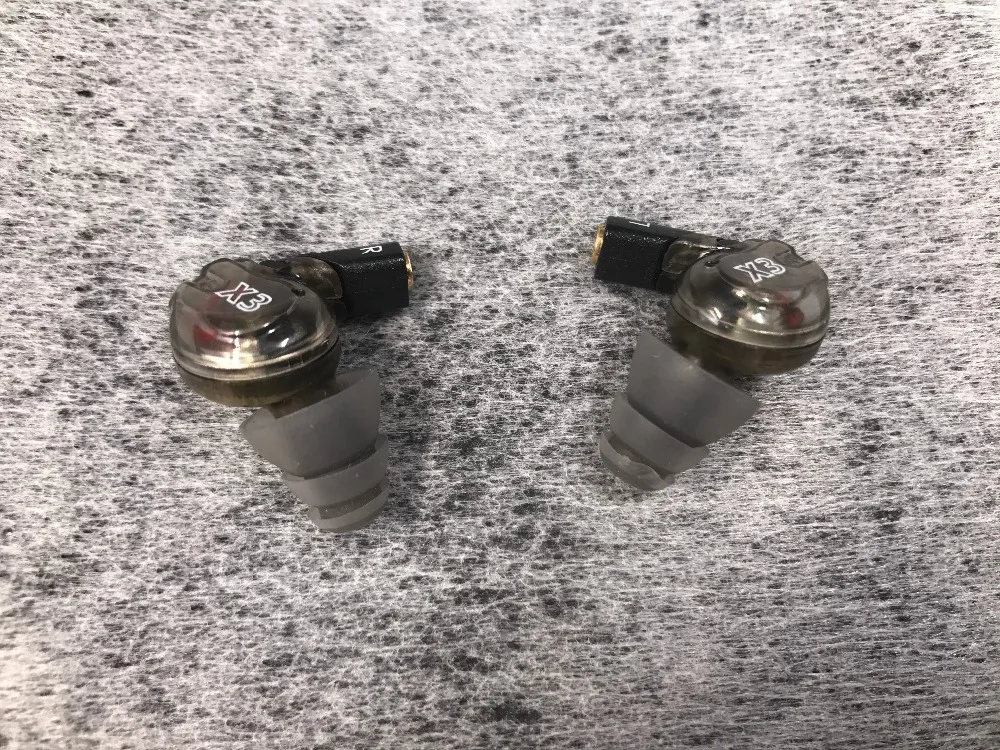 Moxpad X3 شفاف أسود في الأذن سماعات رياضية مع ميكروفون باس Hifi تيار مستمر كابل منفذ صغير