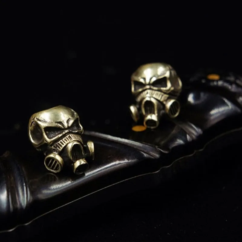 

1PC Anti-virus Mask Skull Retro Brass Oxide EDC Paracord Beads Umbrella Rope Cord Lanyard Pendants Knife Beads Accessories