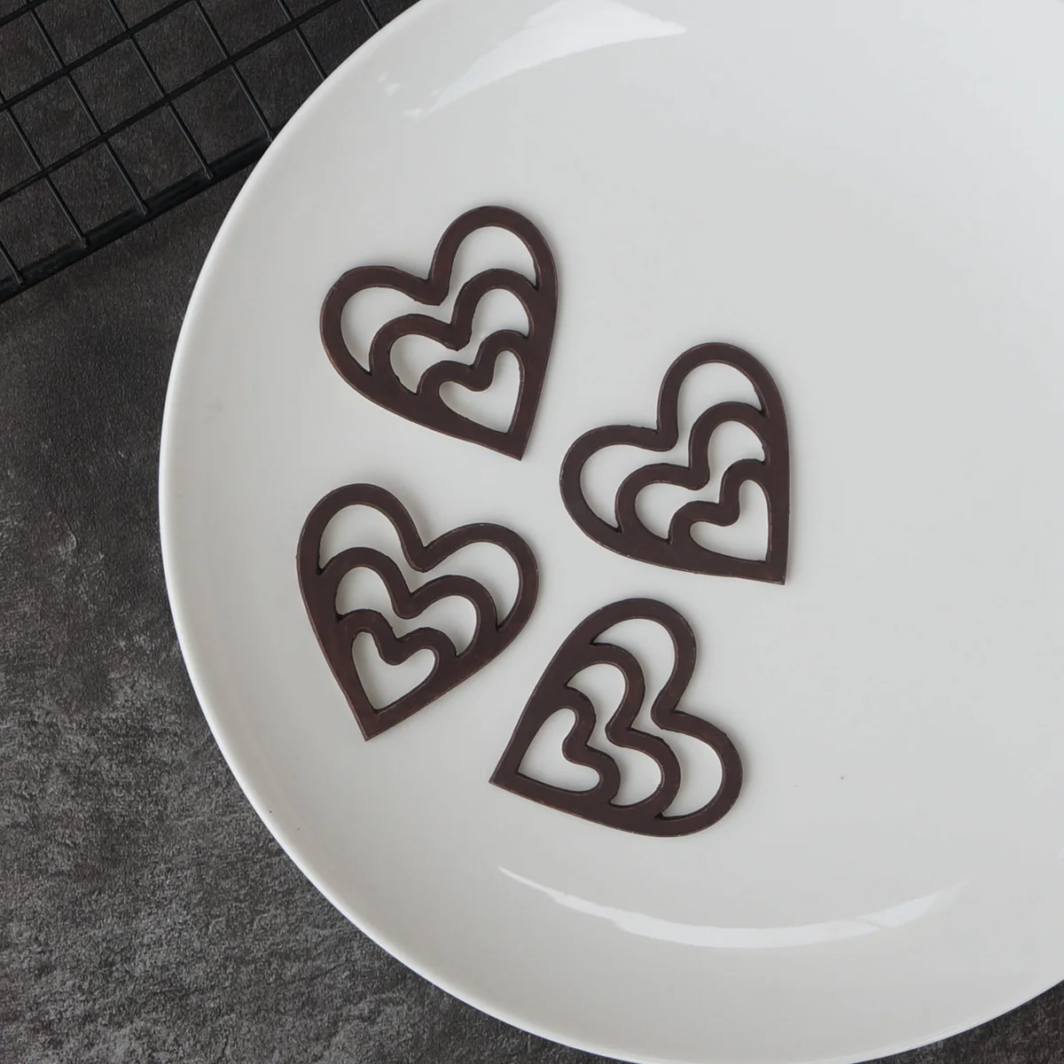 Hollow Out Heart Shape Chocolate Stencil Cup Cake Decorating  Silicone Mold Transfer Sheet Baking Chablon DIY Chocolate Chip