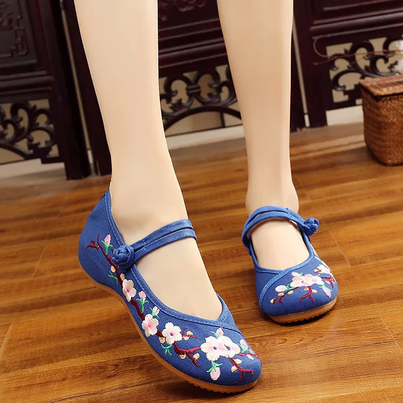 Veowalk Peach Flower Embroidered Women Canvas Ballet Flats Vintage Comfortable Chinese Style Ladies Casual Fabric Flat Shoes