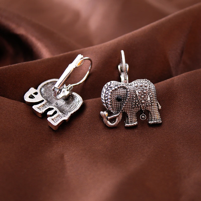 Fashionable antique animal earrings jewelry, women\'s charming elephant earrings jewelry wholesale Christmas presents