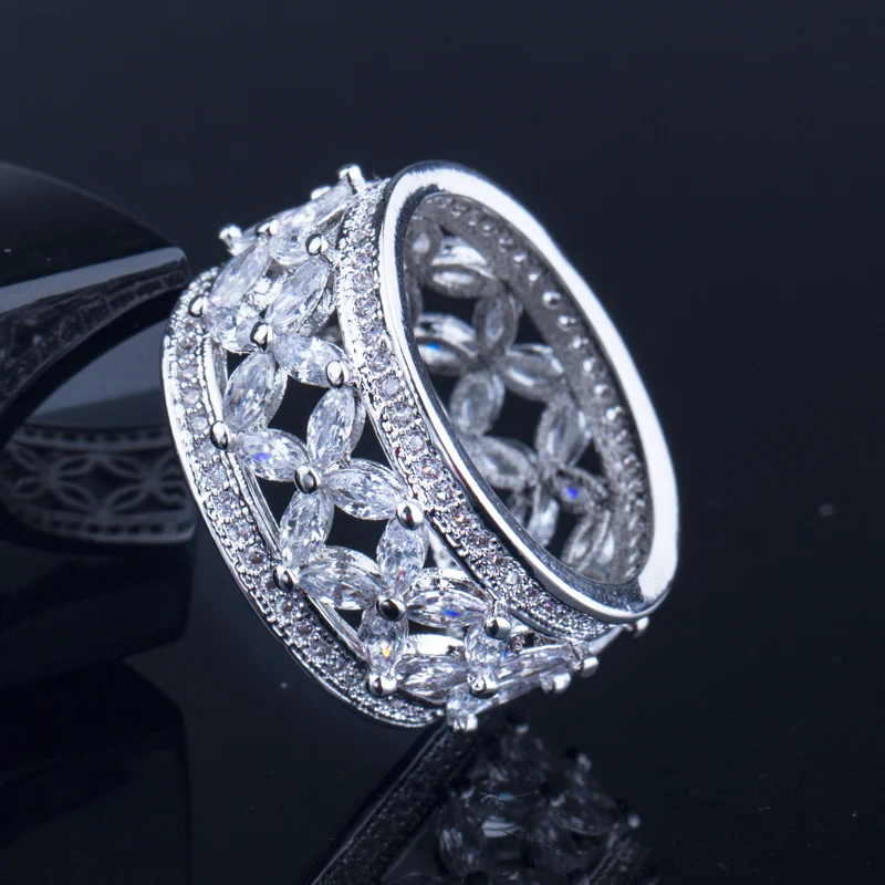 CWWZircons Hollow Out White Gold Color Luxury Big Round Cubic Zirconia Rings for Women Wedding Party Jewelry Accessories R052