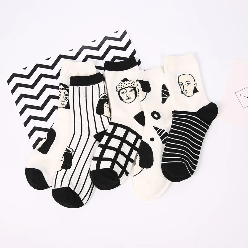 Japan Style Cool Sexy Women Funny Head Patterned Short Socks Cotton Funny Hipster Art Ankle Black and White Style Harajuku Sox