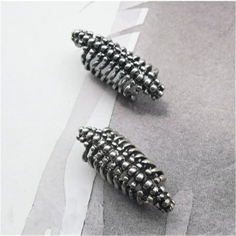 New punk wind cool skeleton spine ear clip ear studs men and women without earrings earrings jewelry wholesale