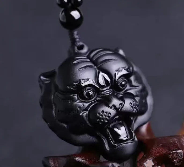 

Beautiful Hand Nature Obsidian Carved Tiger Head Pendant + Bead Necklace Fashion Jewelry