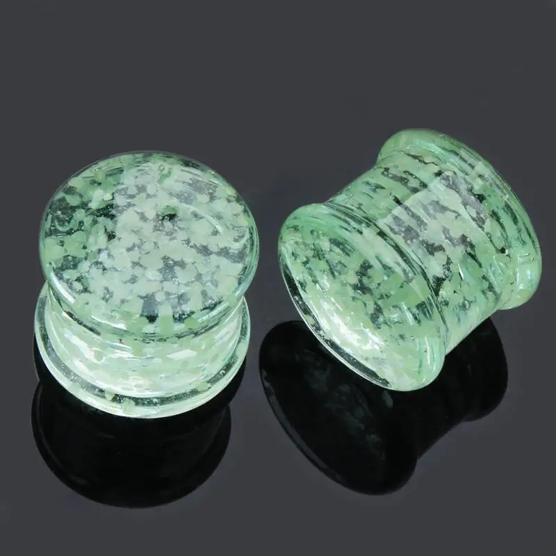 2pcs Glass Glow in Dark Ear Plugs and Tunnels Green Ear Gauge Expander Glass Ear Stretching Piercings Sexy Body Piercing Jewelry