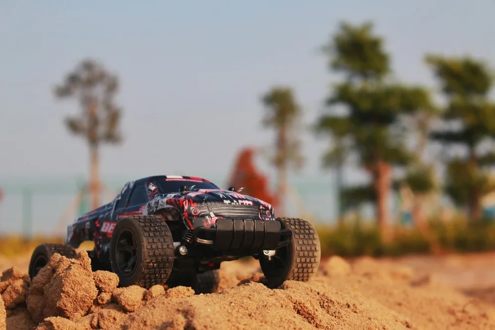 1:20 30 km/h telecomando auto RC elettrico Monster Truck RC Car Wheel Driver 2WD Drift Field Buggy