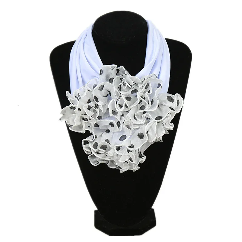 2023 New Floral Collar Scarf Luxury Brand Scarf Women New Fashion Neckerchief Ring Scarves Neck Scarf For Ladies Winter