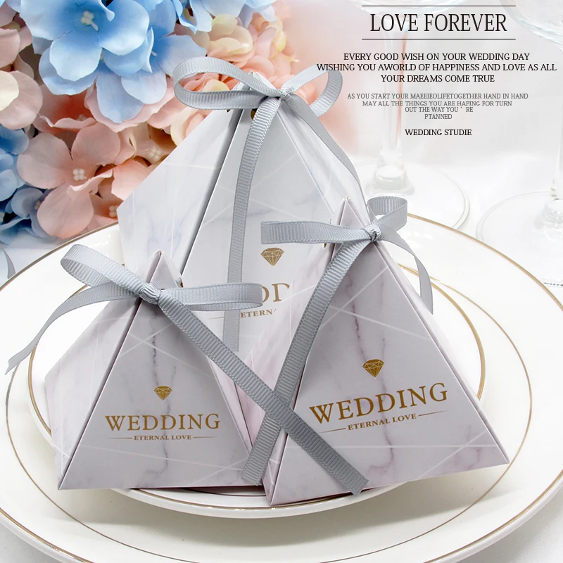 50pcs Hot Sale Triangular Pyramid Pineapple Marble Wedding Favors Candy Box Party Supplies Bomboniera Thanks Gift Chocolate Box