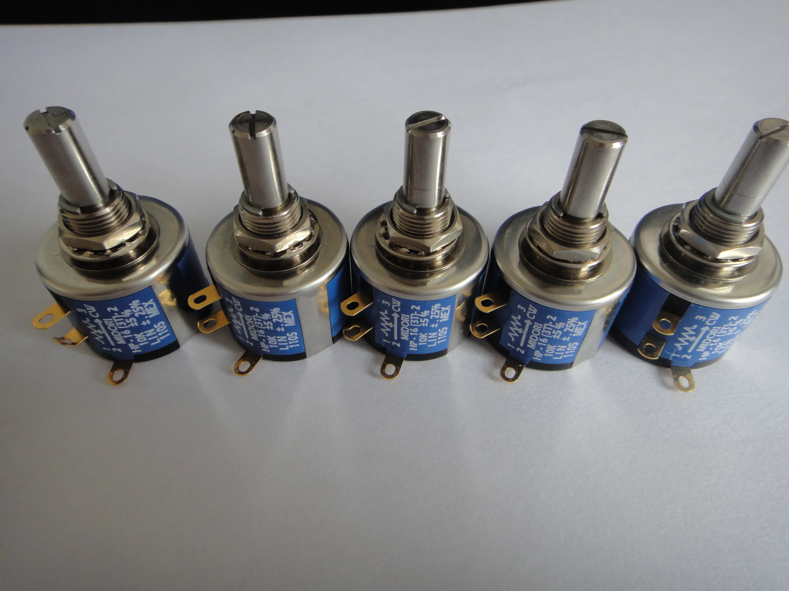 

3-ring potentiometer 10K shaft diameter 6mm switch