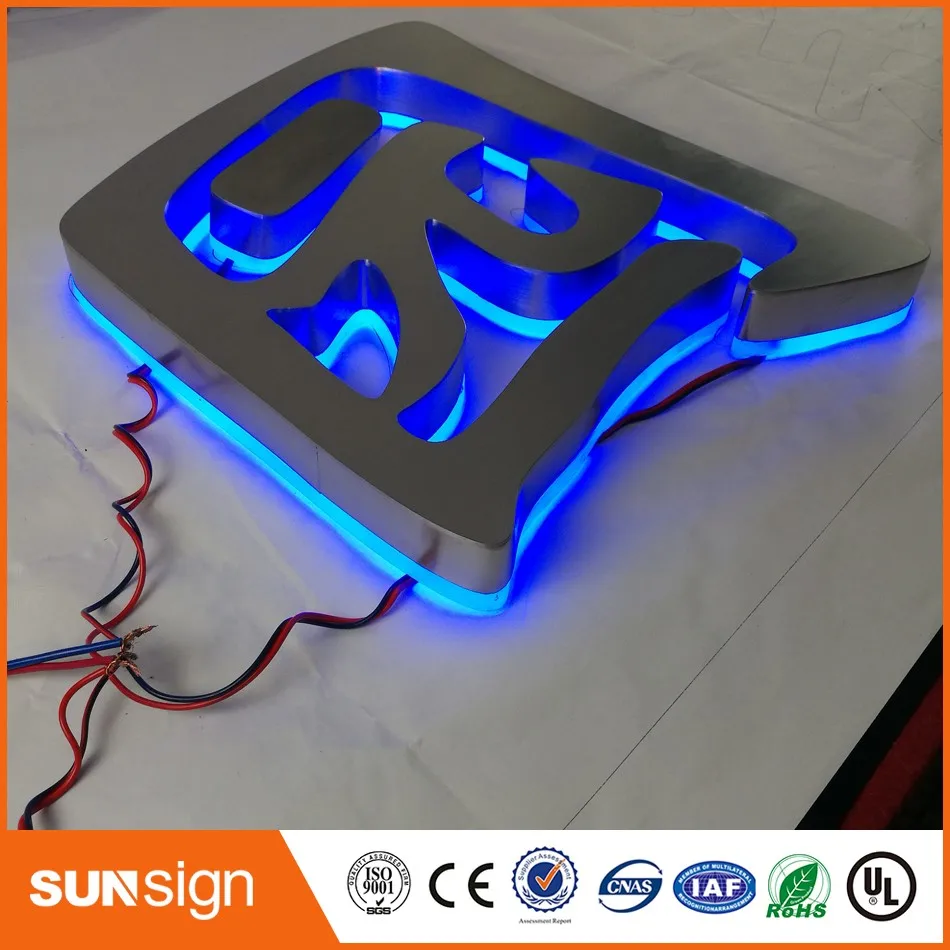 Panneau de sortie d'usine en acier inoxydable à LED, logo de lettres 3d, en acrylique, illuminant le signe de lettres 3d à led