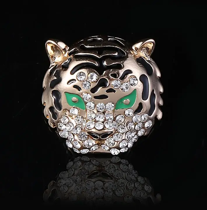 Cool tiger head golden man`s fashoin broach