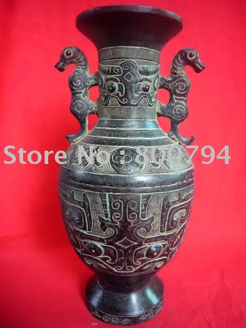 

Rare Qing Dynasty (Kangxi:1661-1722) Bronze Vase