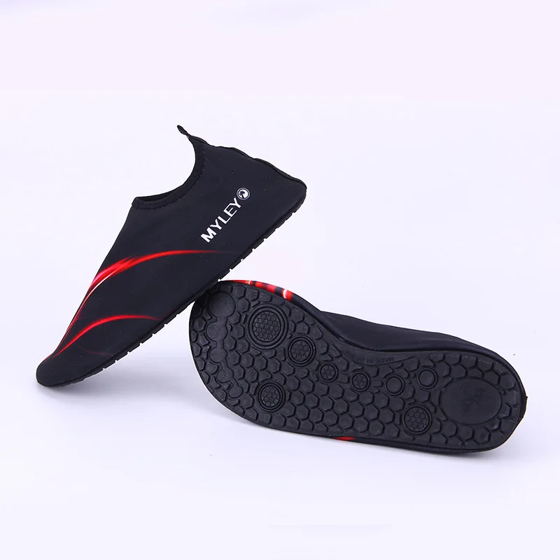 Couple Wading Shoes For Men Beach Sneakers Shoes Skiing Swim Shoes Barefoot Male Shoes Upstream Patch Soft Diving Shoes Swimsuit