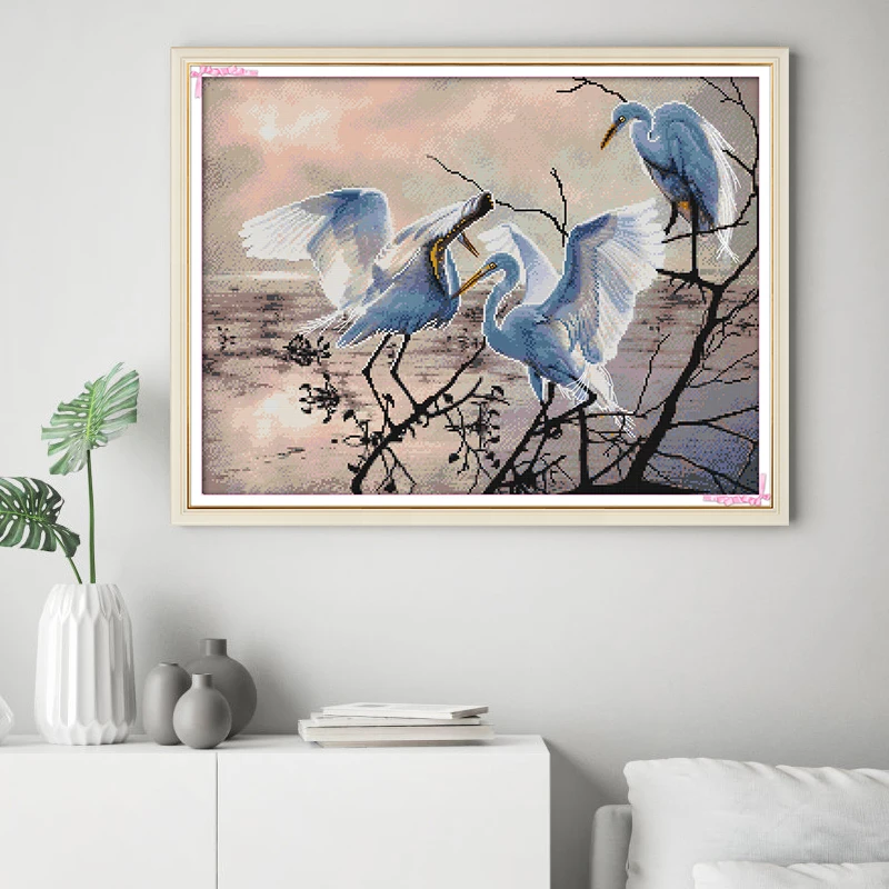 สาม Egrets รูปแบบ Cross Stitch ชุด DMC เย็บปักถักร้อยเริ่มต้นเย็บปักถักร้อย DIY Handwork Cross-Stitch หัตถกรรมผ้า 14CT และ 11CT