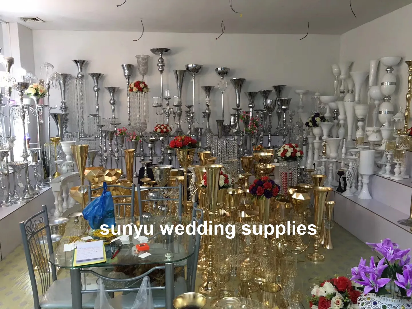 24pcs)Acrylic Transparent Crown Chiavari Crystal Dining Chairs for Wedding