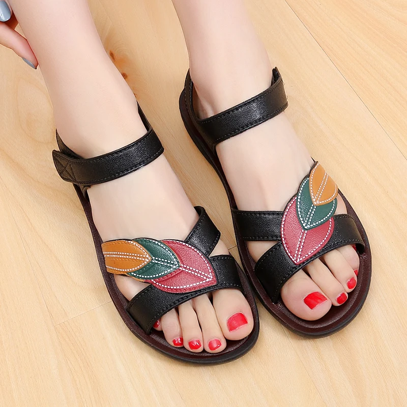 2024 Summer Leather Women Sandals Mother Soft Slip On Comfort Flat Sandals Women Wedge Sandals Ladies Walking Shoes 36-42