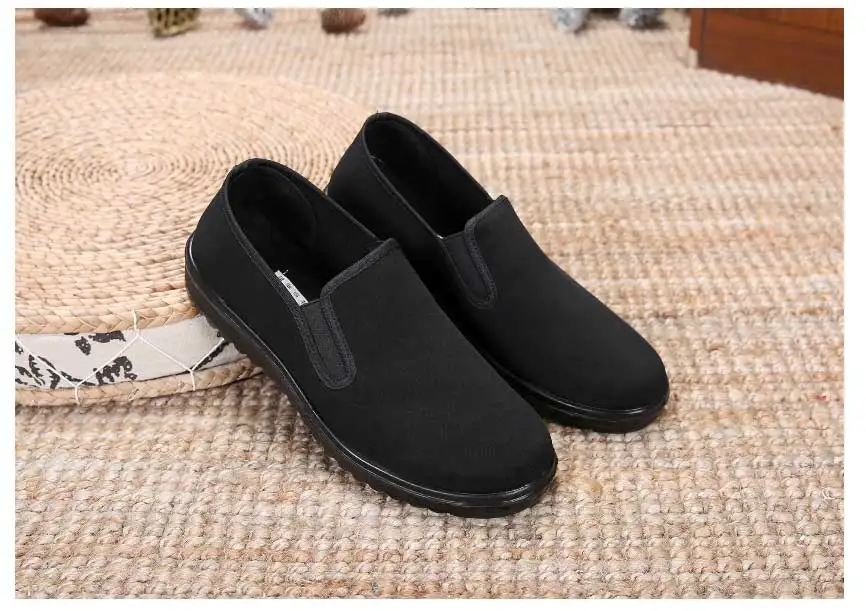 Spring Black Cotton Cloth Shoes Loafers Mens Footwear Casual Sneaker Dad Shoes Mens Slip On Shoes Work Light Male Kung Fu Shoes