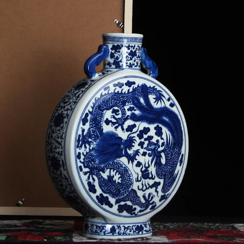 Jingdezhen Antique Blue And White Vase With Dragon Pattern Double Ears Vase Ancient Ming and Qing Porcelain