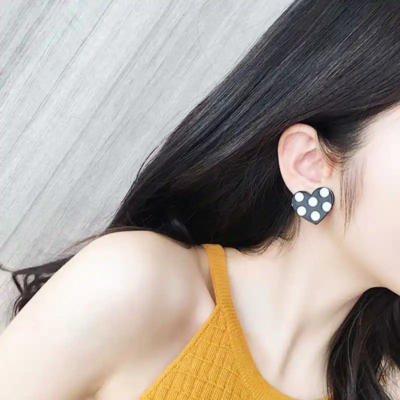 Classic Polka Dot Earring Geometric Round Square Heart Stud Earrings for Women Cute Korean Style Acrylic Earings Fashion Jewelry