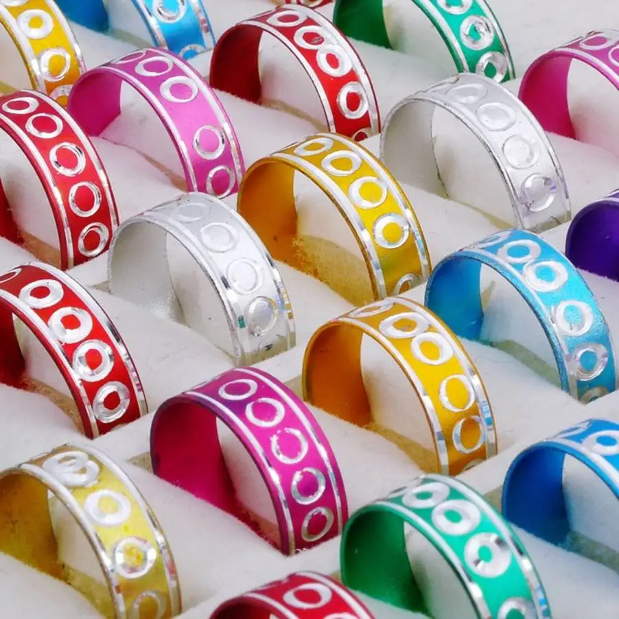 Wholesale 50pcs lots Band Rings Fashion Charm Jewelry Men Women Mix Colored Aluminum ring Size 17-19mm Drop Ship