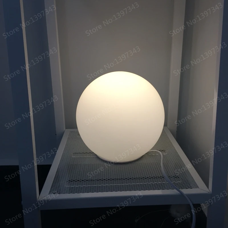 Designer Ball Fashion Table Lamp White Glass Lampshade Living Room Bedroom Bedside Light Study Reading Desk Lamp 90-260V TLL-437