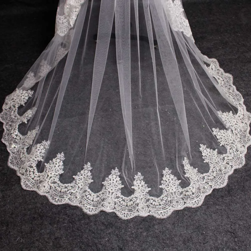 Luxury Bling Sequins Lace 2 Layers Long Wedding Veil with Comb Chapel Length Cover Face 2 T Bridal Veil Wedding Accessories