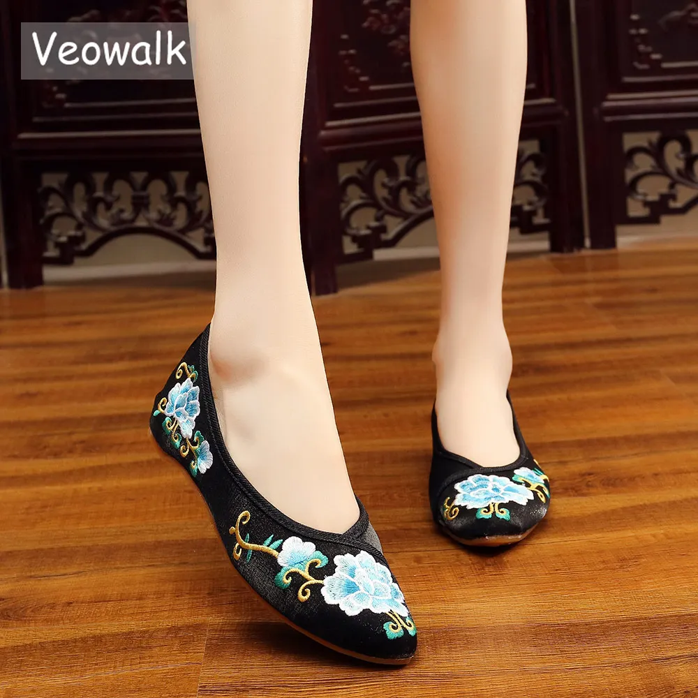 Veowalk Blue Peonies Embroidery Women Cotton Fabric Ballet Flats Ladies Pointed Toe slip on Low Top Chinese Style Bridal Shoes