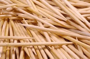 ماكينة تصنيع أعواد تخليل الأسنان الخشبية/خط إنتاج مسواك الخشب