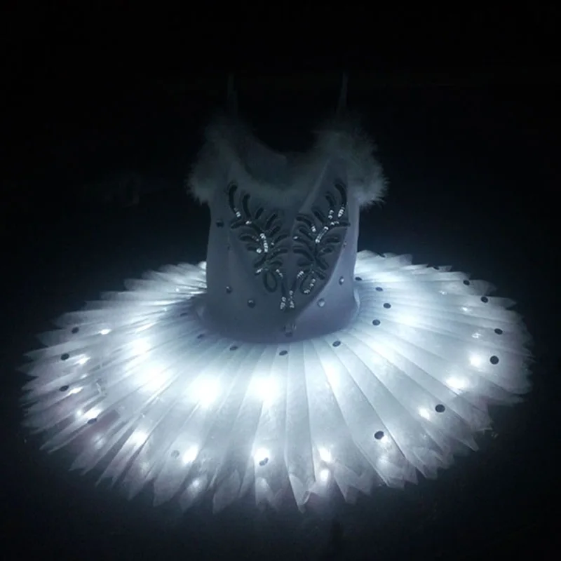 Tutu di Balletto professionale Led Lago Dei Cigni Adulti Vestiti di Ballo di Balletto del Tutu del Pannello Esterno Delle Donne Ballerina del Vestito Per Il Partito Bianco Vestito Da Balletto