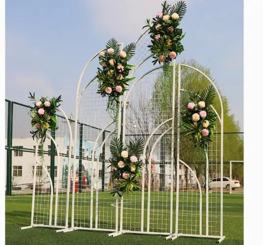 

New wedding stage background grid screen door wedding pretend area layout 2019 new wedding wrought iron props