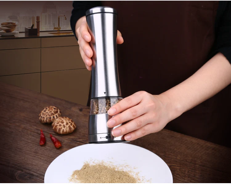 

hot sell Manual Pepper Mill Salt And Pepper The Grinder Kitchen Tools 1 piece Silver Stainless Steel Construction