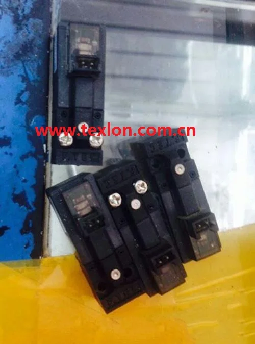 ماكينة سوسان للجوارب تستخدم صمام الملف اللولبي F. TEC DB101-2V