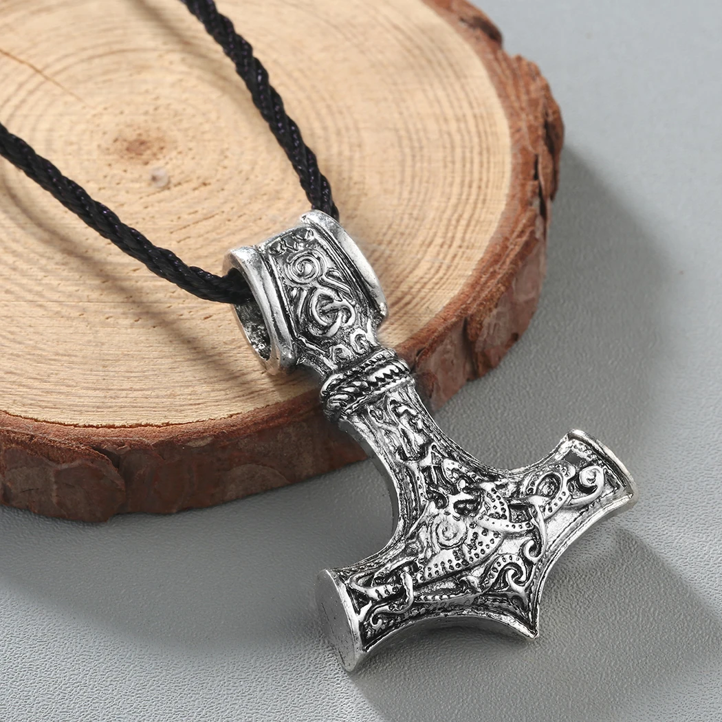 Cxwind Wolf Thors hammer Necklace Mjolnir Viking Odin Axe Head Hammer Scandinavian Pendant Norse Necklaces Men Retro Jewelry