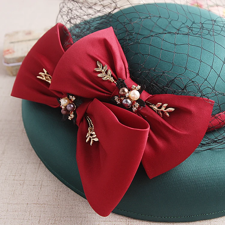 2016 Design Wedding Bride Veil Hat European Green Silk Felt Red Bow Top Hat Fascinator Hair Jewelry Party Church Hair Ornaments