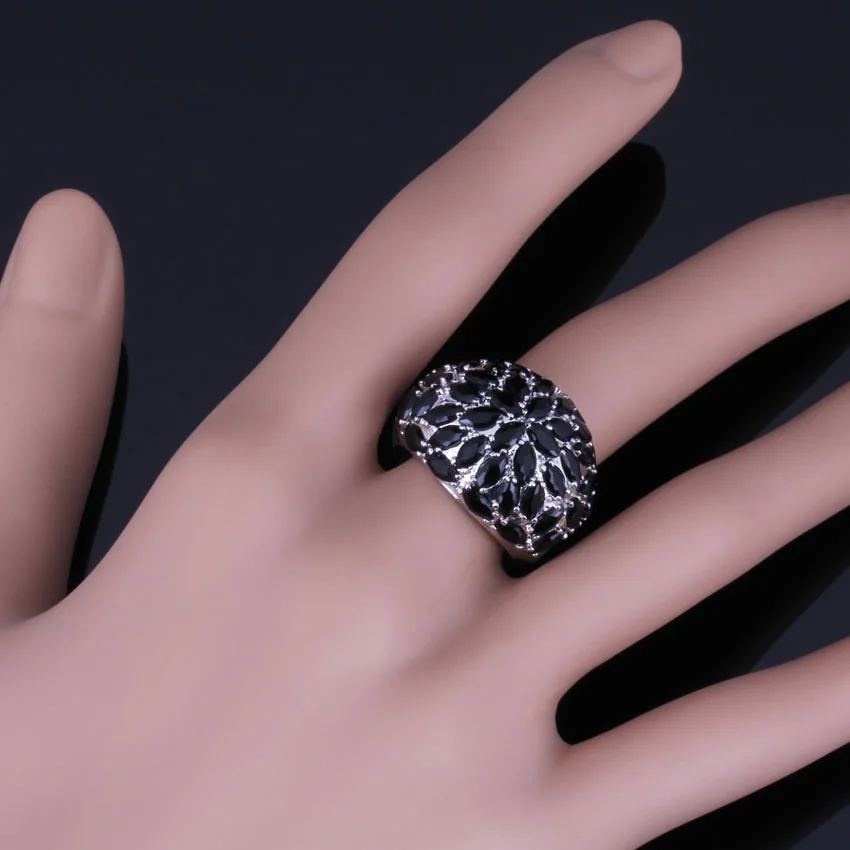 Luxurious Black Cubic Zirconia Silver Plated Ring V0507