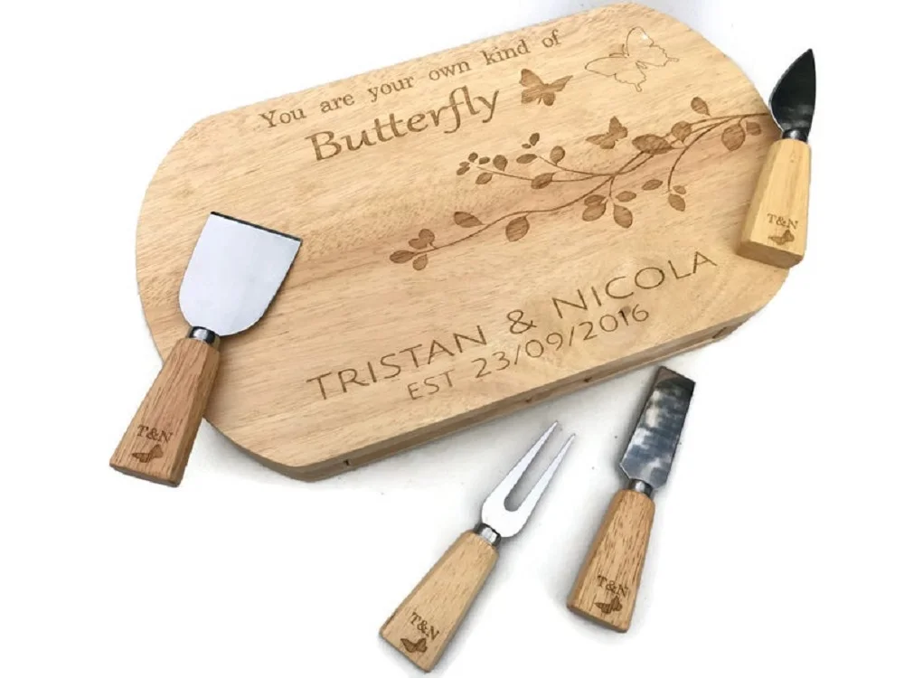 Personalised Cheese Board Personalised Chopping Board Wooden Serving Platter Christmas Gift for a Couple, Couples Gifts