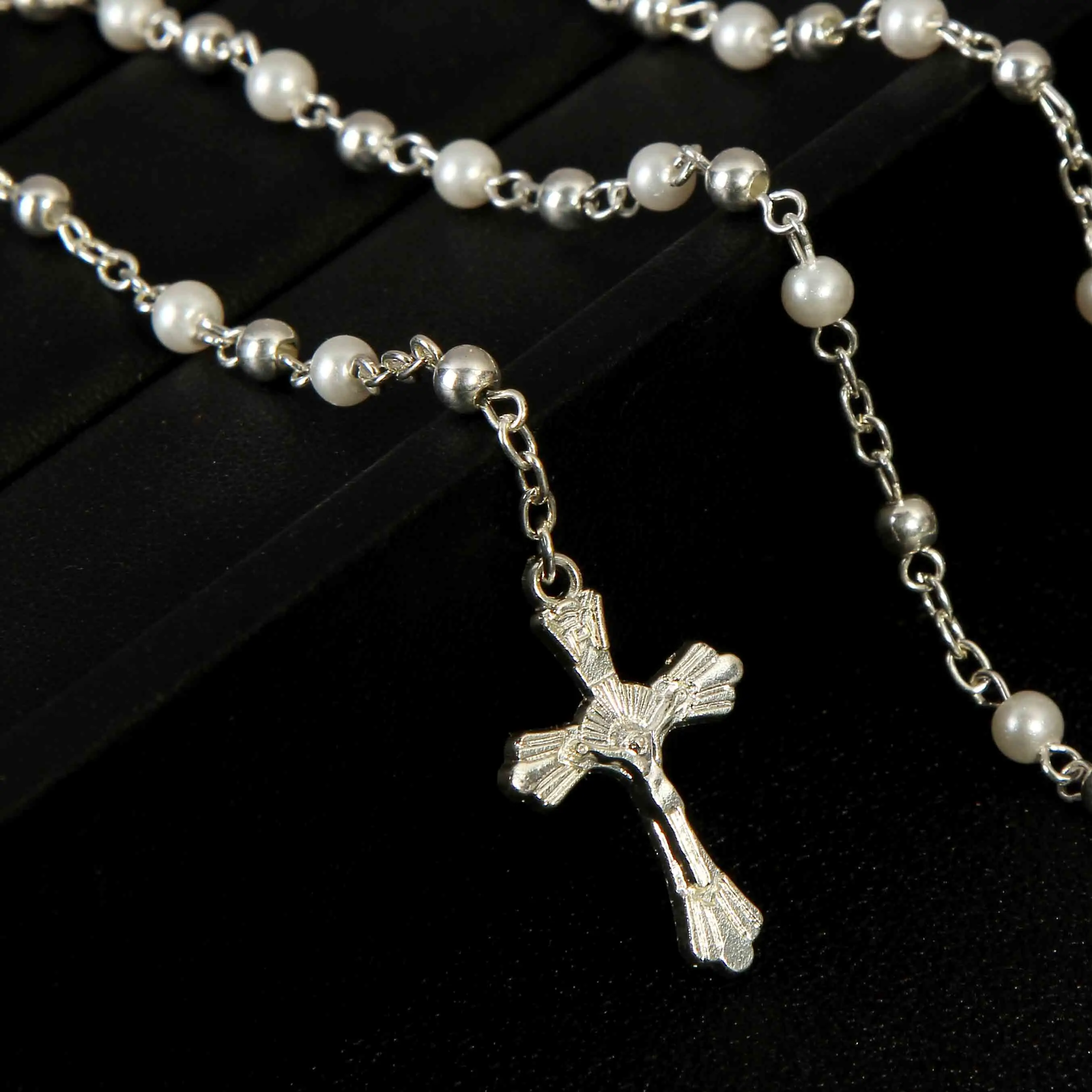 4mm Rosary Stainless Steel Beaded Cross Pendant Chain and Stainless Steel Rosary Jesus Cross Necklace and Pendant Religion
