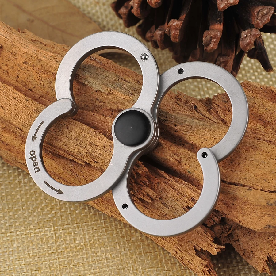 EDC GEAR Mini Bottle Opener Keychain Tools Outdoor EDC Camping Equipment Pocket Lightweight Tools 420 stainless steel