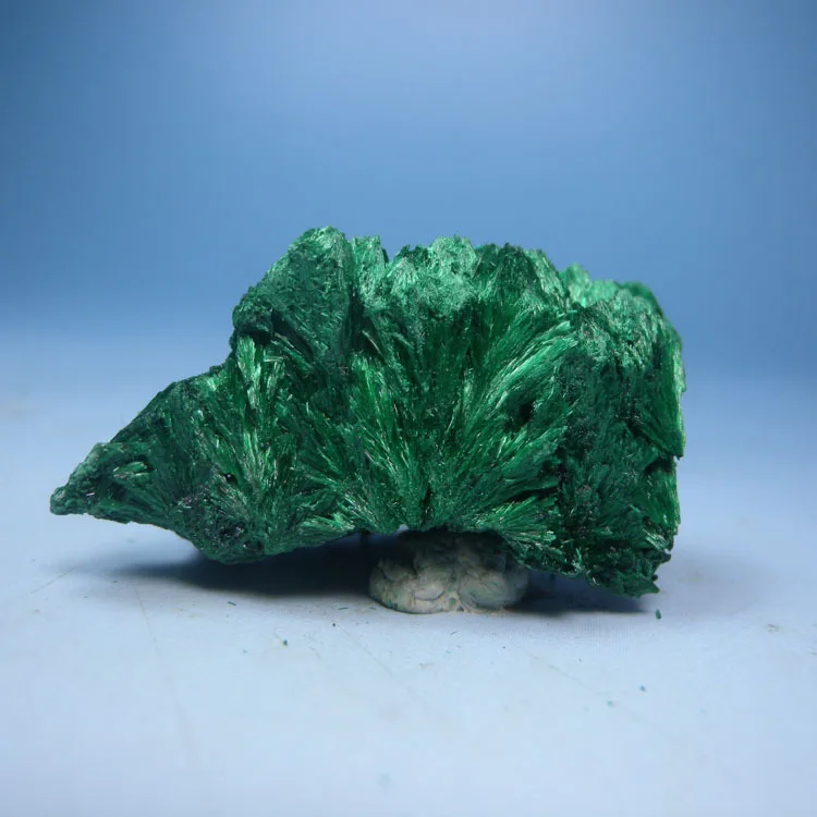 Plush malachite natural stone ore mineral crystal mineral specimens teaching specimens gem collection 13