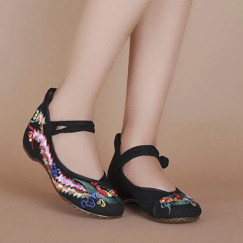 Spring Women Shoes Embroidered Mary Jane Casual Flats Shoes Chinese Style Cloth Shoes Woman Large Size 41 42 43 WSH2287