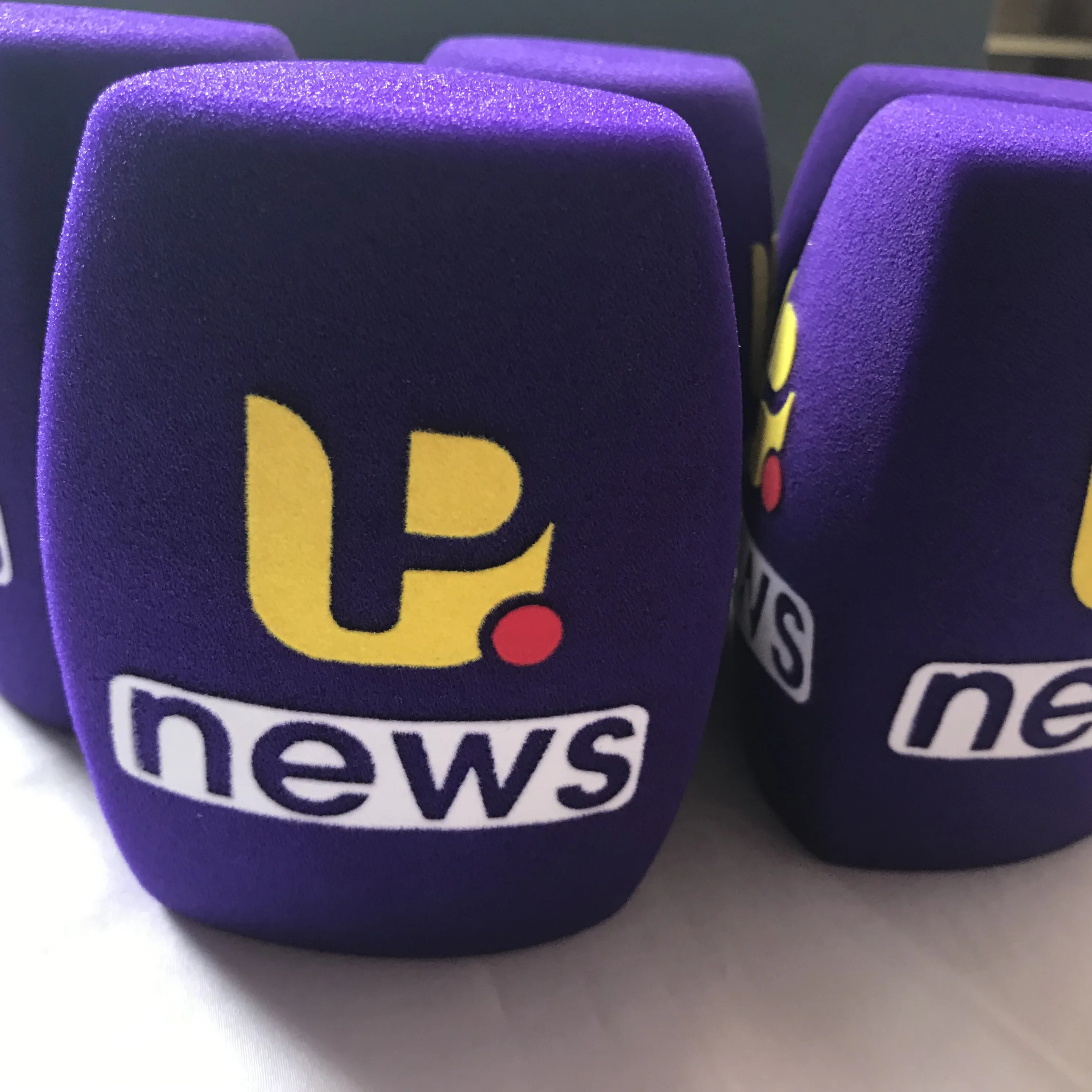 Linhuipad الطباعة شعار مثلث الأرجواني مقابلة ميكروفون الزجاج المحمولة الزجاج الأمامي داخل القطر: 4 سنتيمتر (حوالي. 1.57 ")