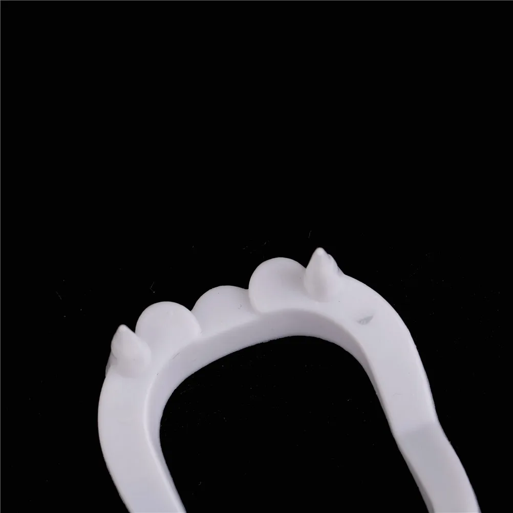 1pc Luminous Vampire Fake Teeth Dracula Teeth Halloween Monster Werewolf Zombie Fangs Halloween Masquerade Cosplay Costume Prop