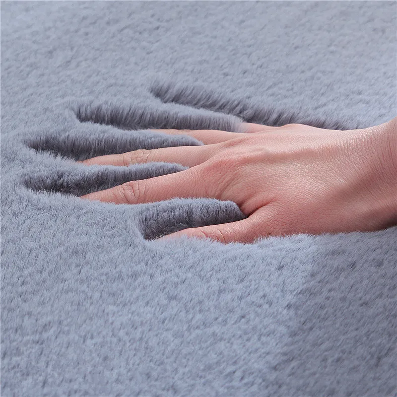 

High-Quality Faux Rabbit Fur Carpets Luxurious Home Decor Rugs Luxury Bedroom Thick Long Fluffy Mat Artificial Textile Area Rug