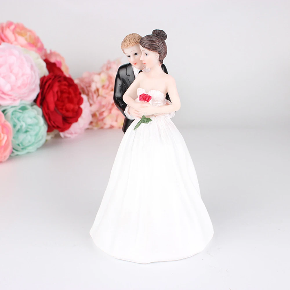 Bolafynia Romantic rose Cake Doll Resin Decoration Valentine's Day Gift Cake Top Decoration wedding gift toy