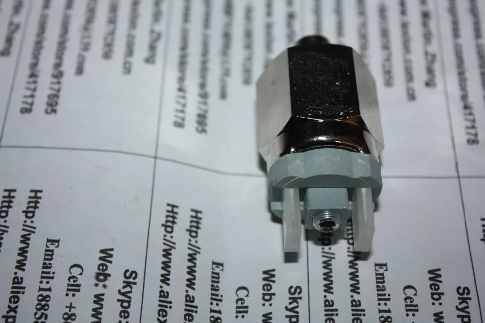 Lonati GL615 GL61Q Носки Машинное использование Датчик давления масла 0515780 0515781