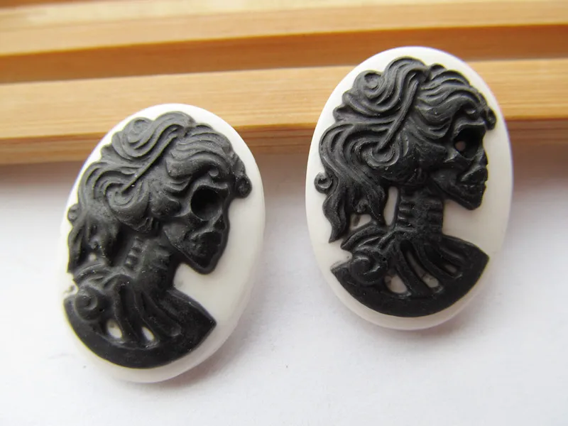 50pcs 18x25mm Black/White Oval Flatback Resin Beauty Skull Head Cameo Charm Finding,Phone Decoration Kit,DIY Accessory Jewellry